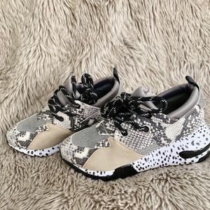 Steve Madden Sneakers